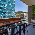 Luxury City Apartment At 16 On Bree